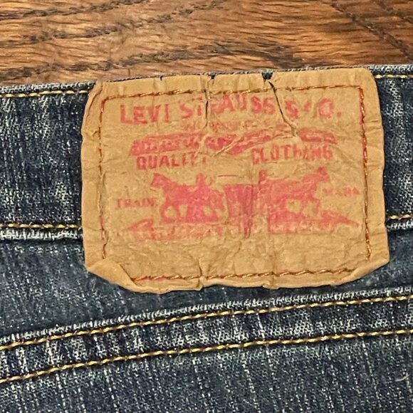 Levi's 518 Women's Size 11M Super Low Bootcut Medium Wash Denim Blue Jeans - Picture 7 of 11